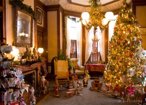 david davis mansion at Christmas